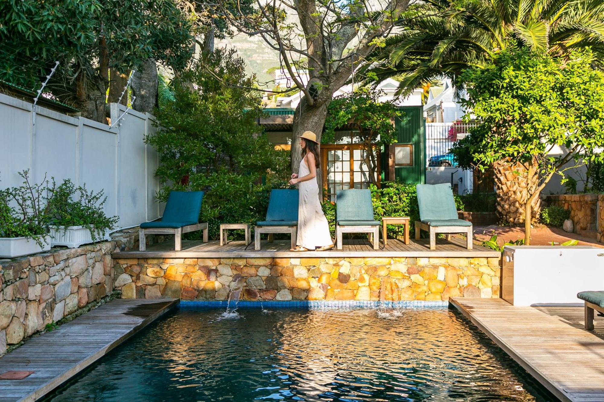Camps Bay Village - Studios And Apartments Cape Town Bagian luar foto