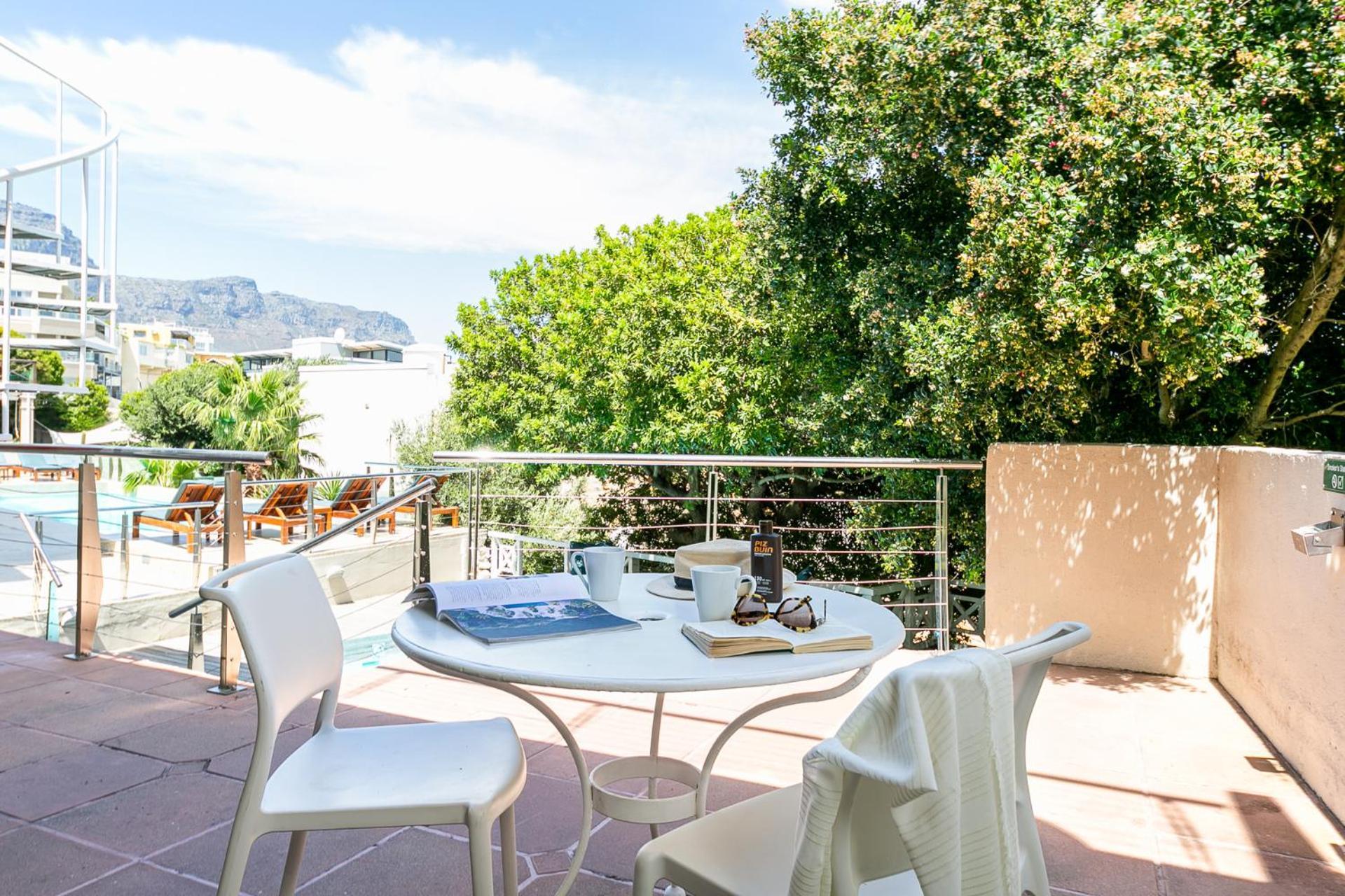Camps Bay Village - Studios And Apartments Cape Town Bagian luar foto