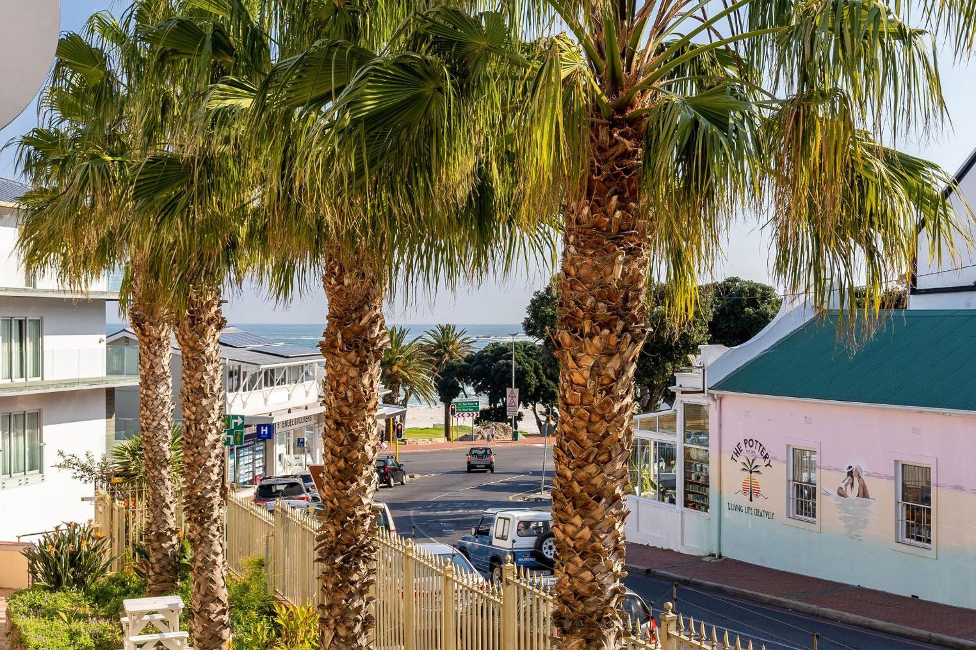 Camps Bay Village - Studios And Apartments Cape Town Bagian luar foto