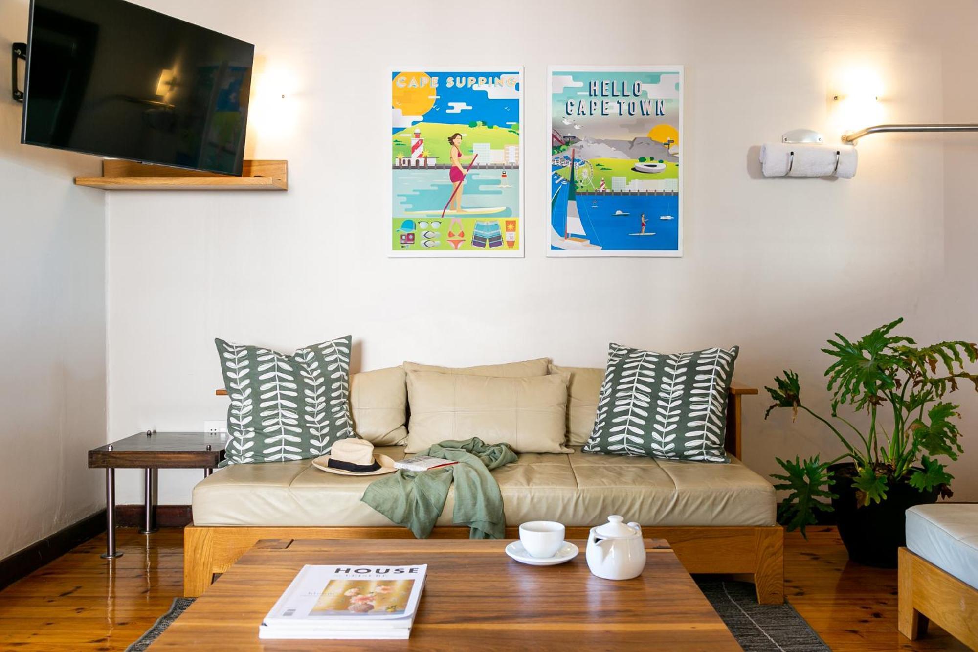 Camps Bay Village - Studios And Apartments Cape Town Ruang foto