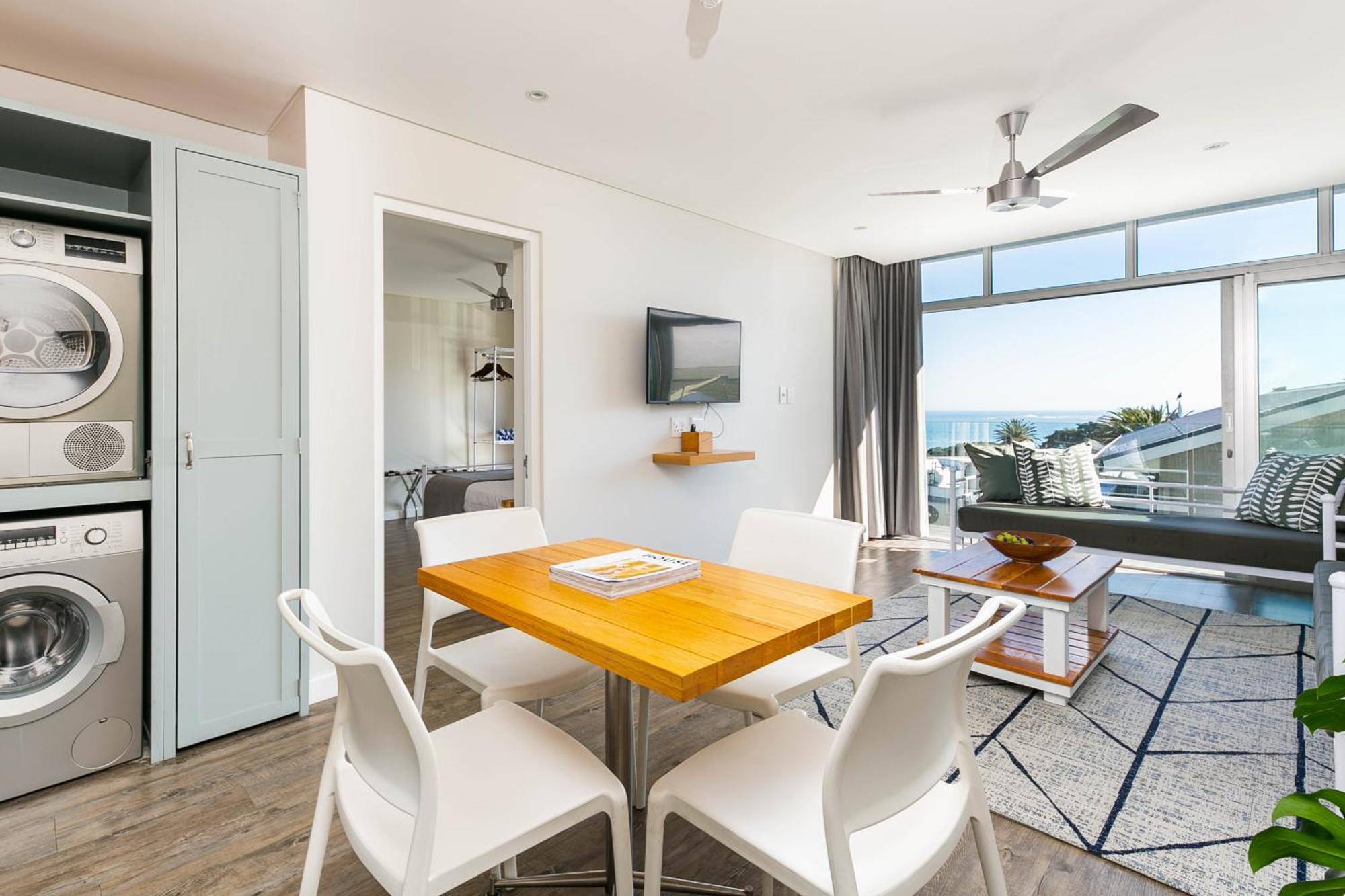 Camps Bay Village - Studios And Apartments Cape Town Ruang foto