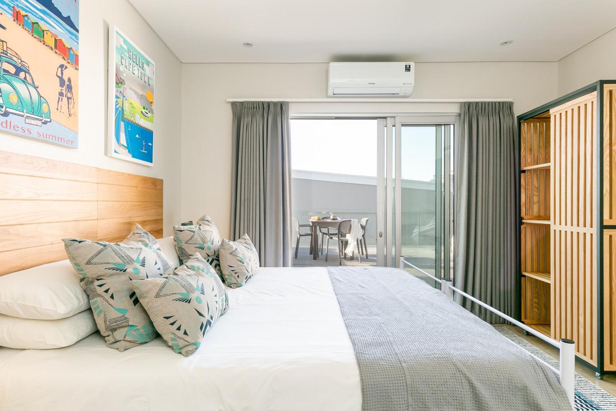 Camps Bay Village - Studios And Apartments Cape Town Ruang foto