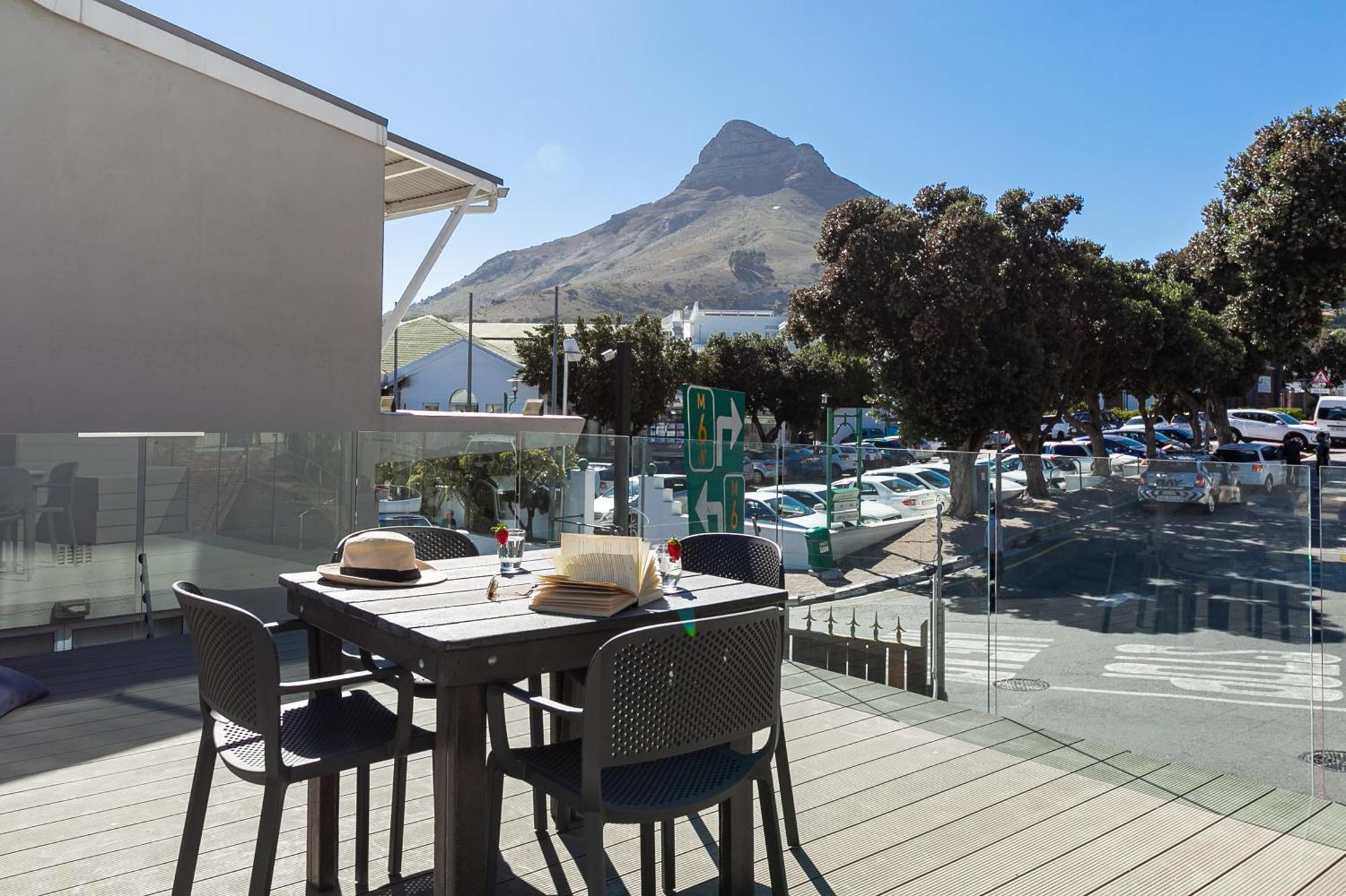 Camps Bay Village - Studios And Apartments Cape Town Ruang foto