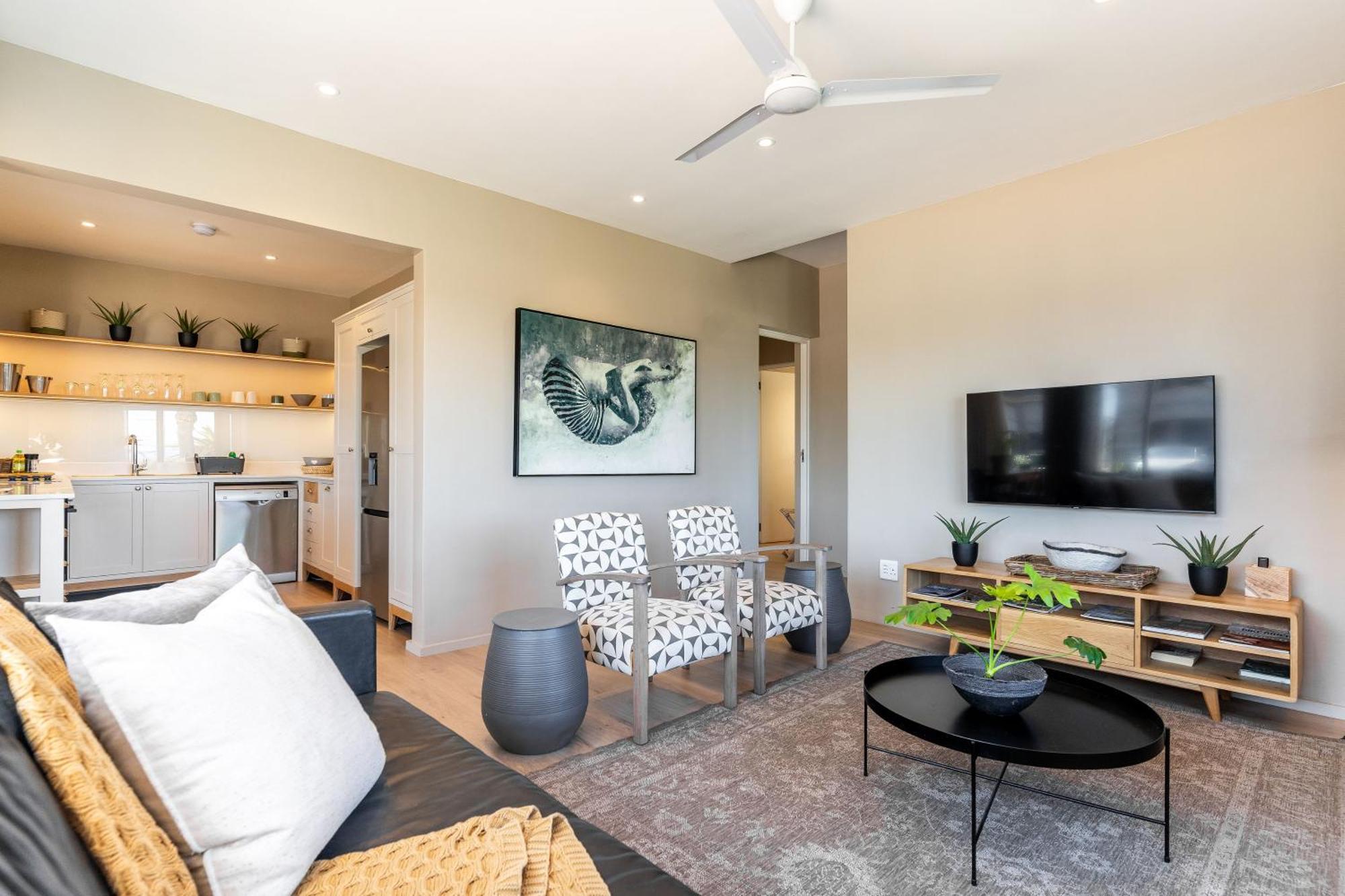 Camps Bay Village - Studios And Apartments Cape Town Ruang foto