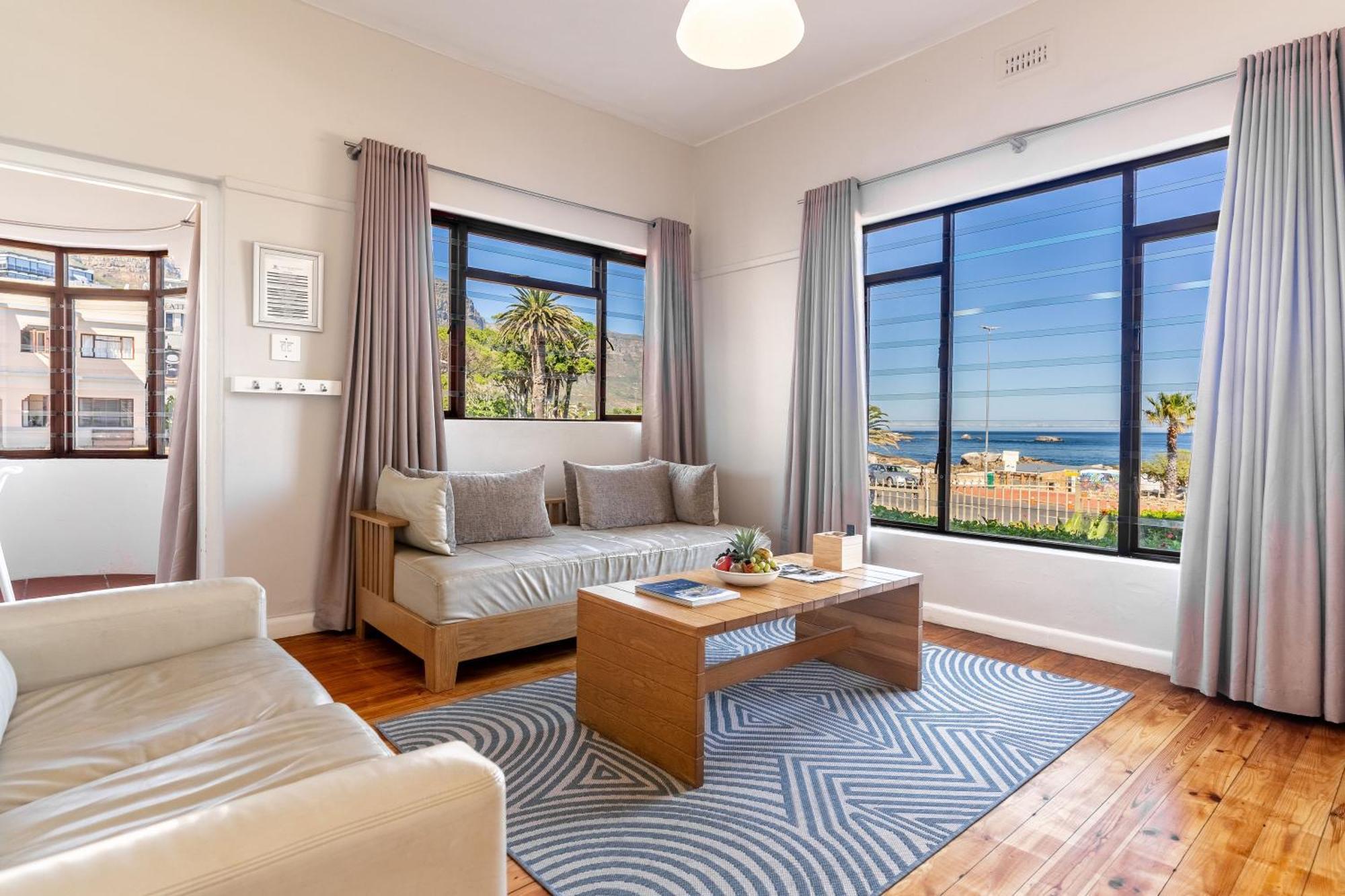 Camps Bay Village - Studios And Apartments Cape Town Bagian luar foto