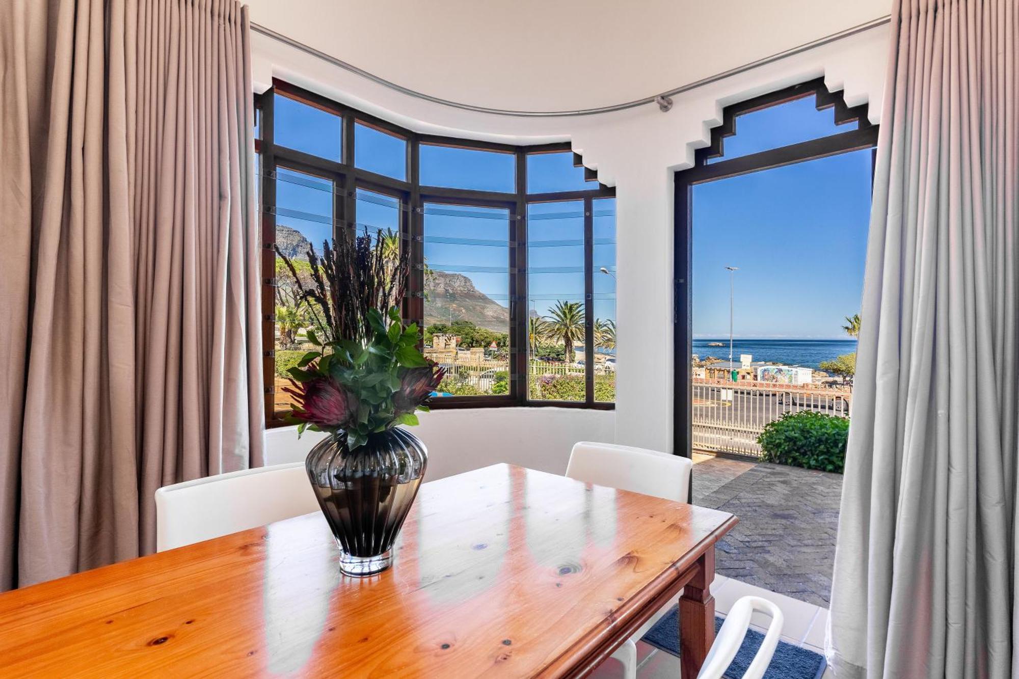 Camps Bay Village - Studios And Apartments Cape Town Bagian luar foto